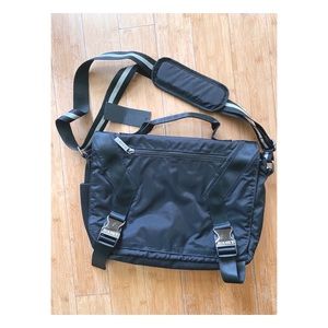 ✖️2 Exist Laptop Case ✖️